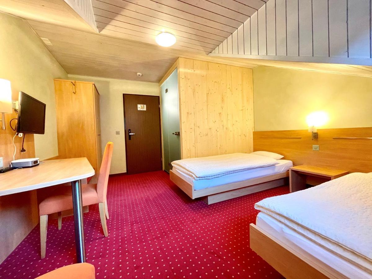Hotel des alpes Fiesch Extérieur photo