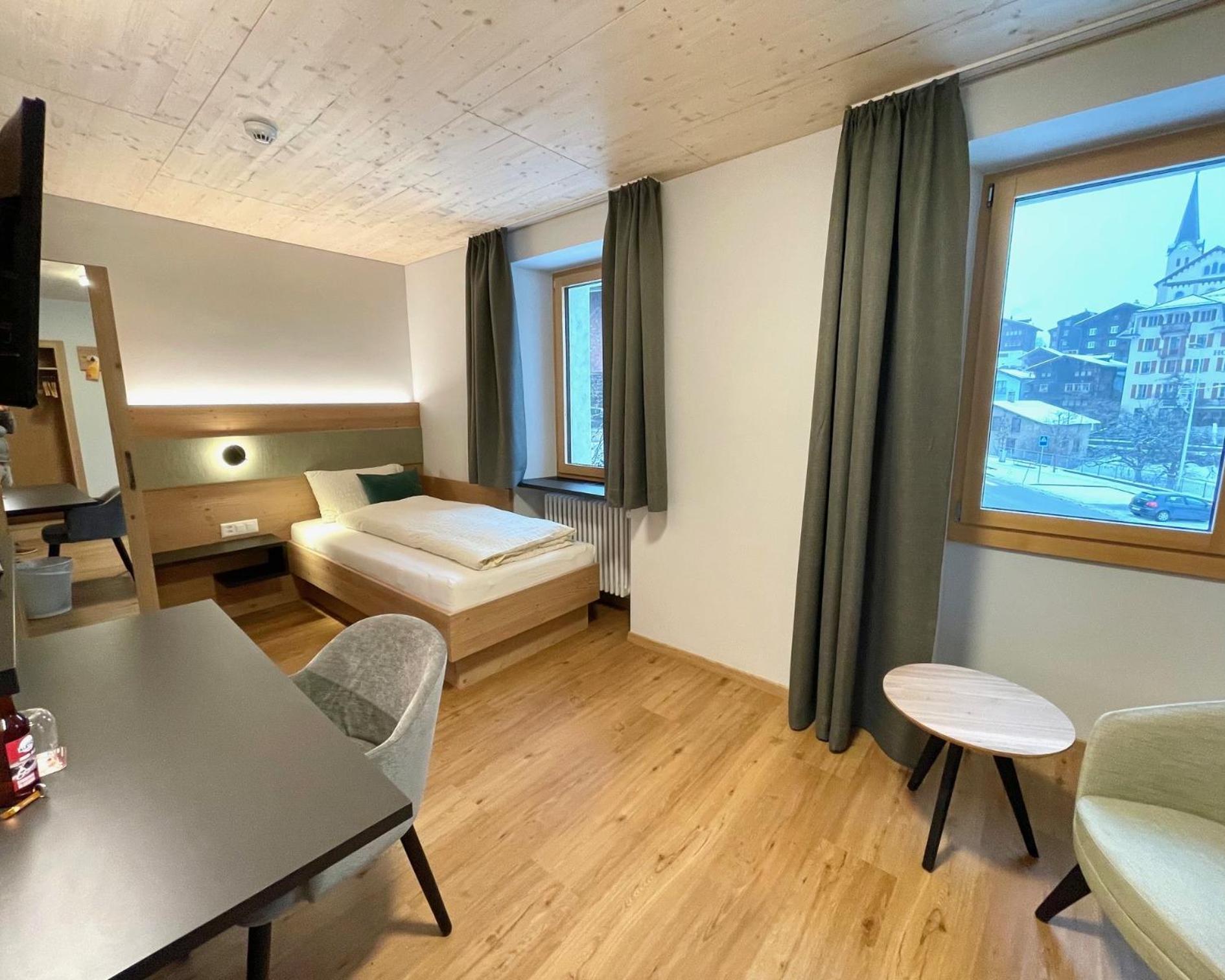 Hotel des alpes Fiesch Extérieur photo